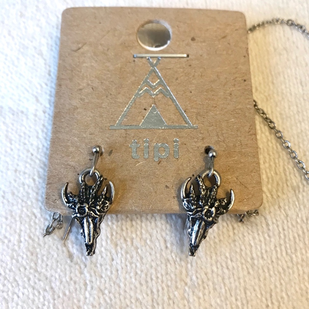 Boho Western Floral Bull Pendant Set - Picture 3 of 5